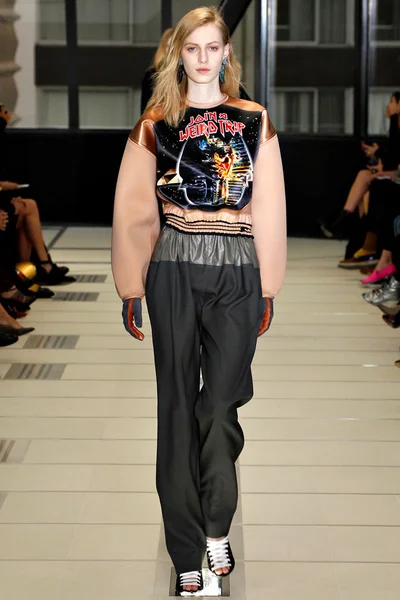 Look 22